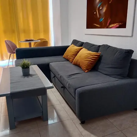 Holidays Blue 托雷莫利诺斯